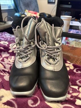 Women's Black and Silver Winter Rain Boots - Stylish Waterproof Comfort